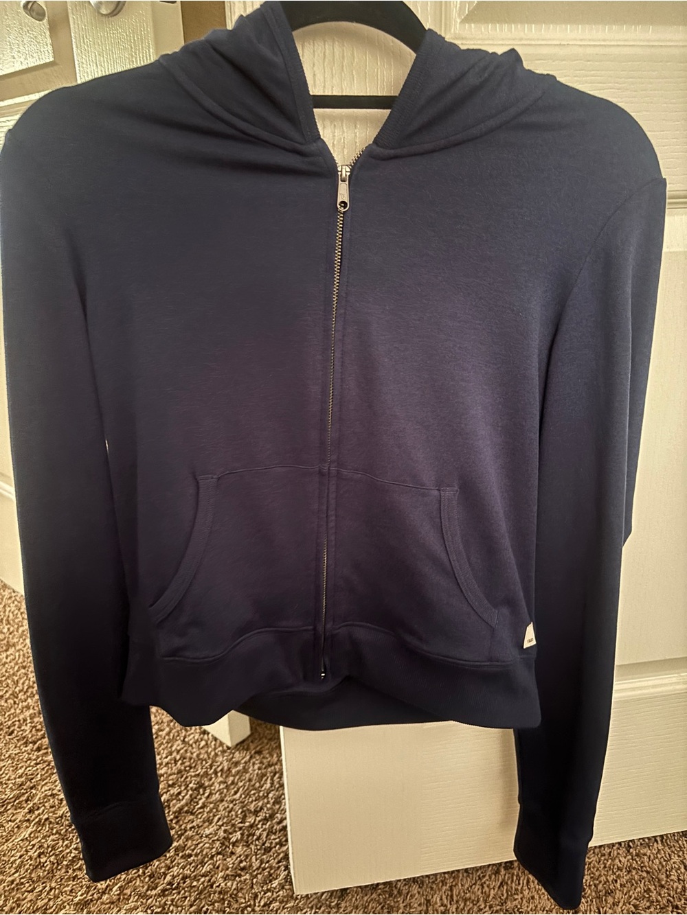 Vuori Halo Cropped Zip-Up - Picture 2 of 4